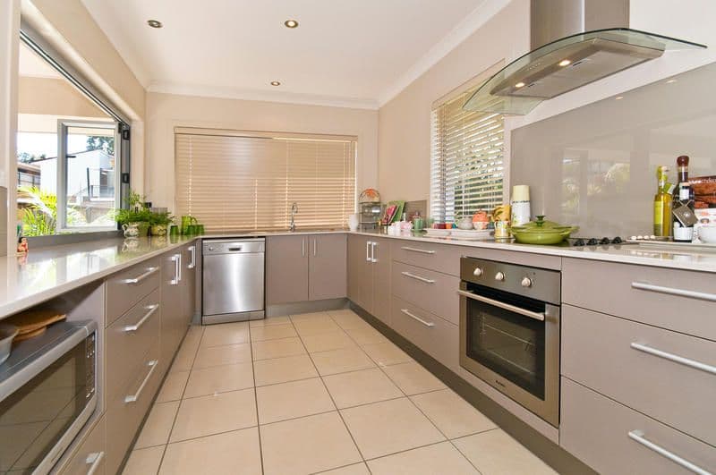 2 Beaumont Court, CURRUMBIN WATERS QLD 4223, Currumbin Waters - Image 1