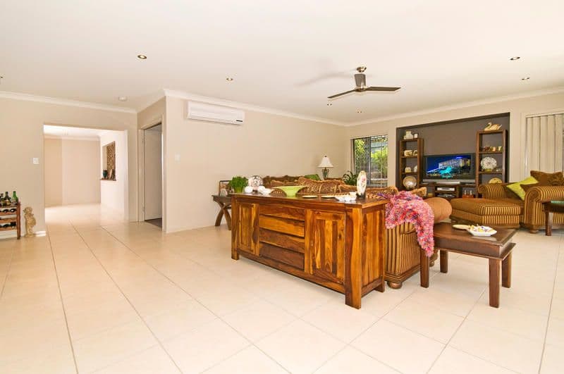 2 Beaumont Court, CURRUMBIN WATERS QLD 4223, Currumbin Waters - Thumbnail 8