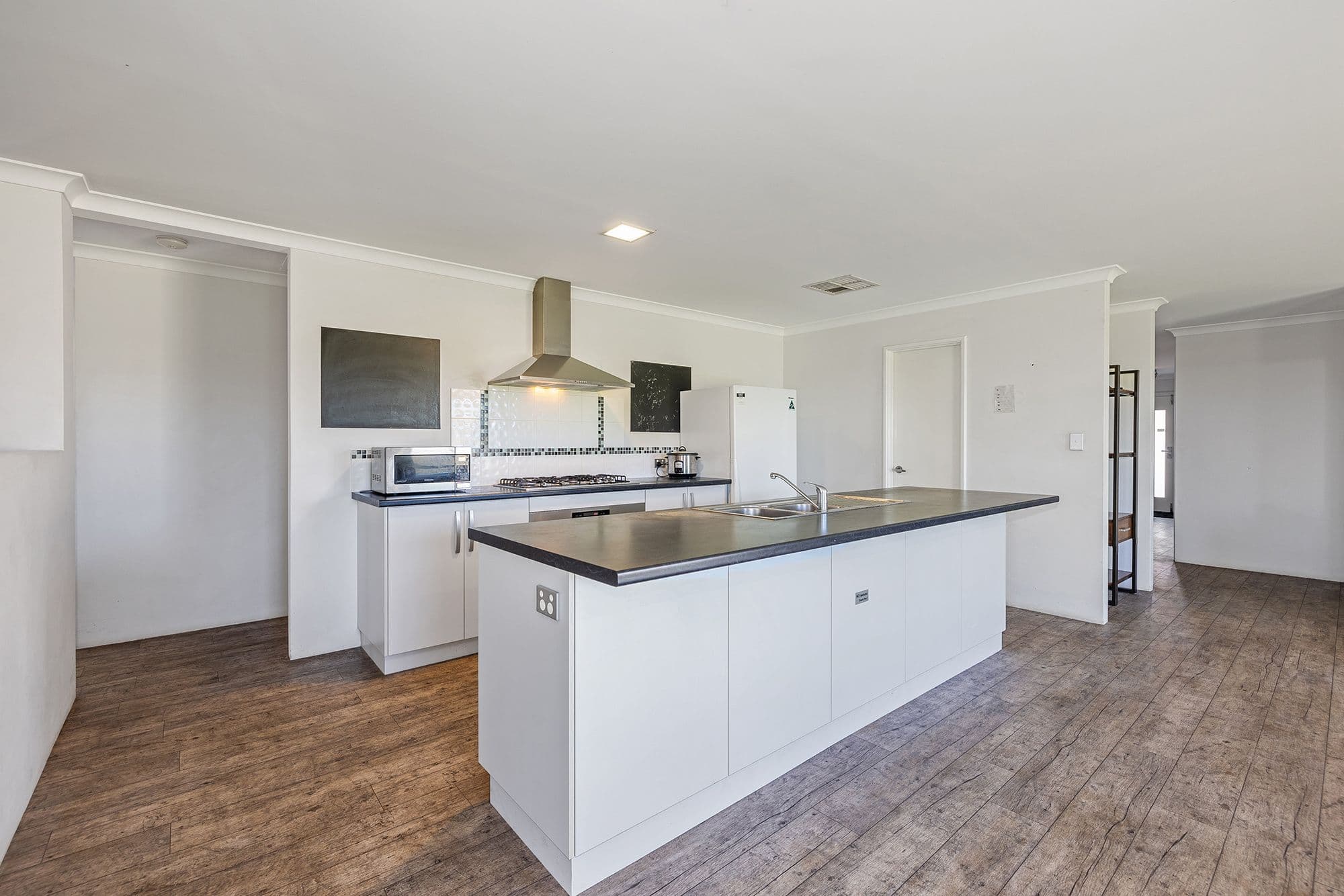 3 Revilo Street, Lancelin WA 6044, Lancelin - Thumbnail 4