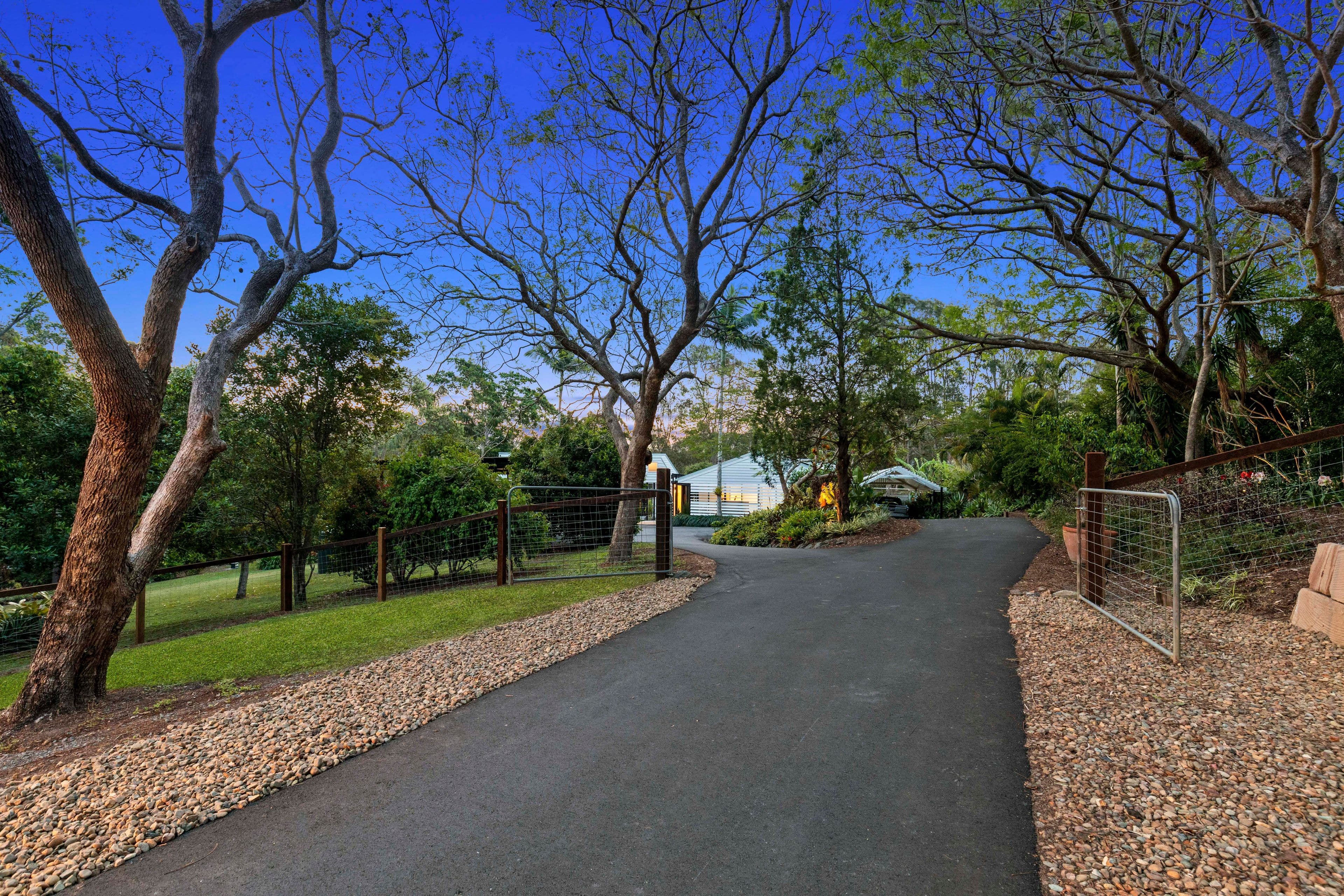 4 Arnan Court, Samford Valley QLD 4520, Samford Valley - Thumbnail 2