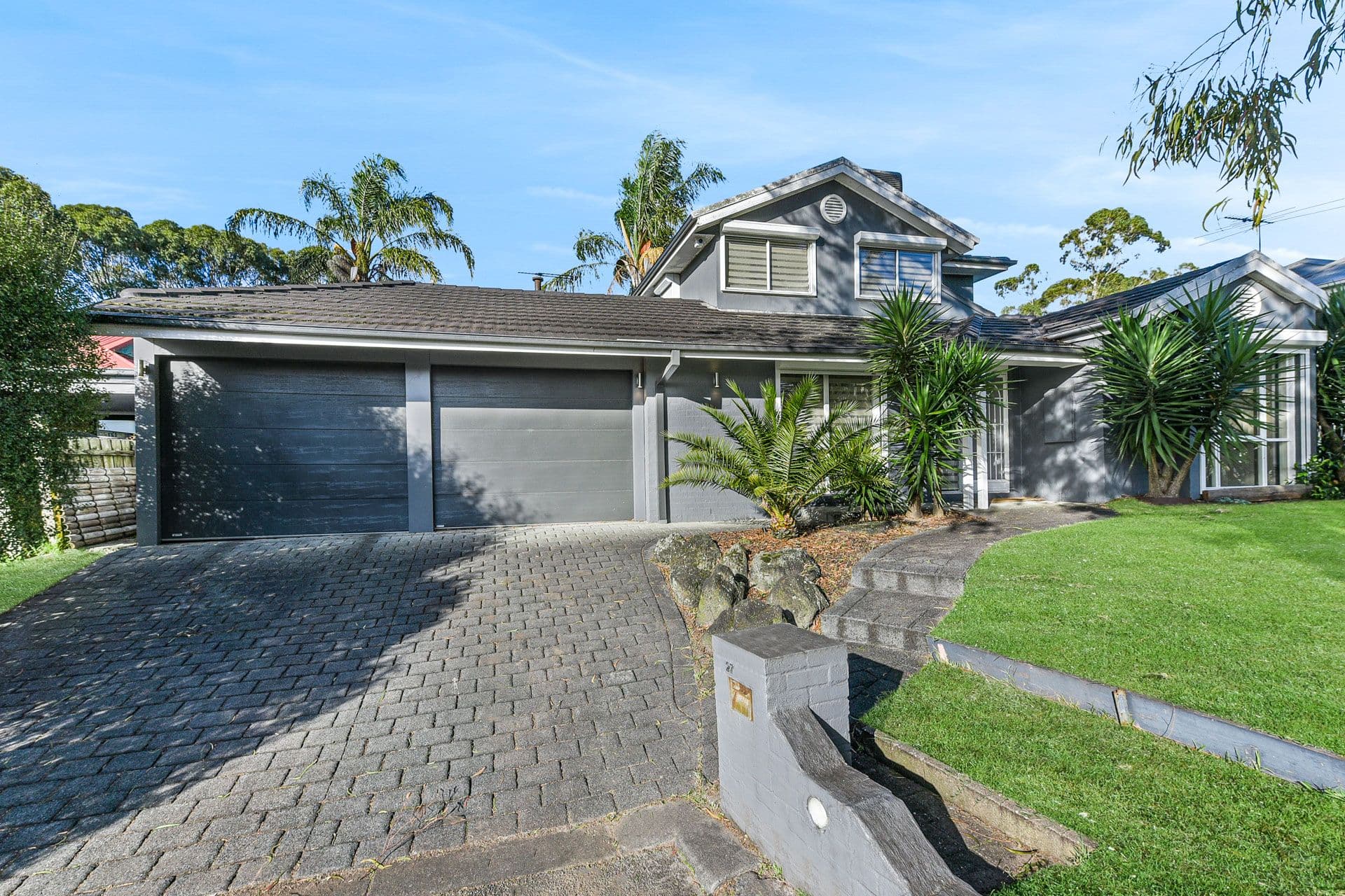 27 Adelong Court, Berwick VIC 3806, Berwick - Thumbnail 2