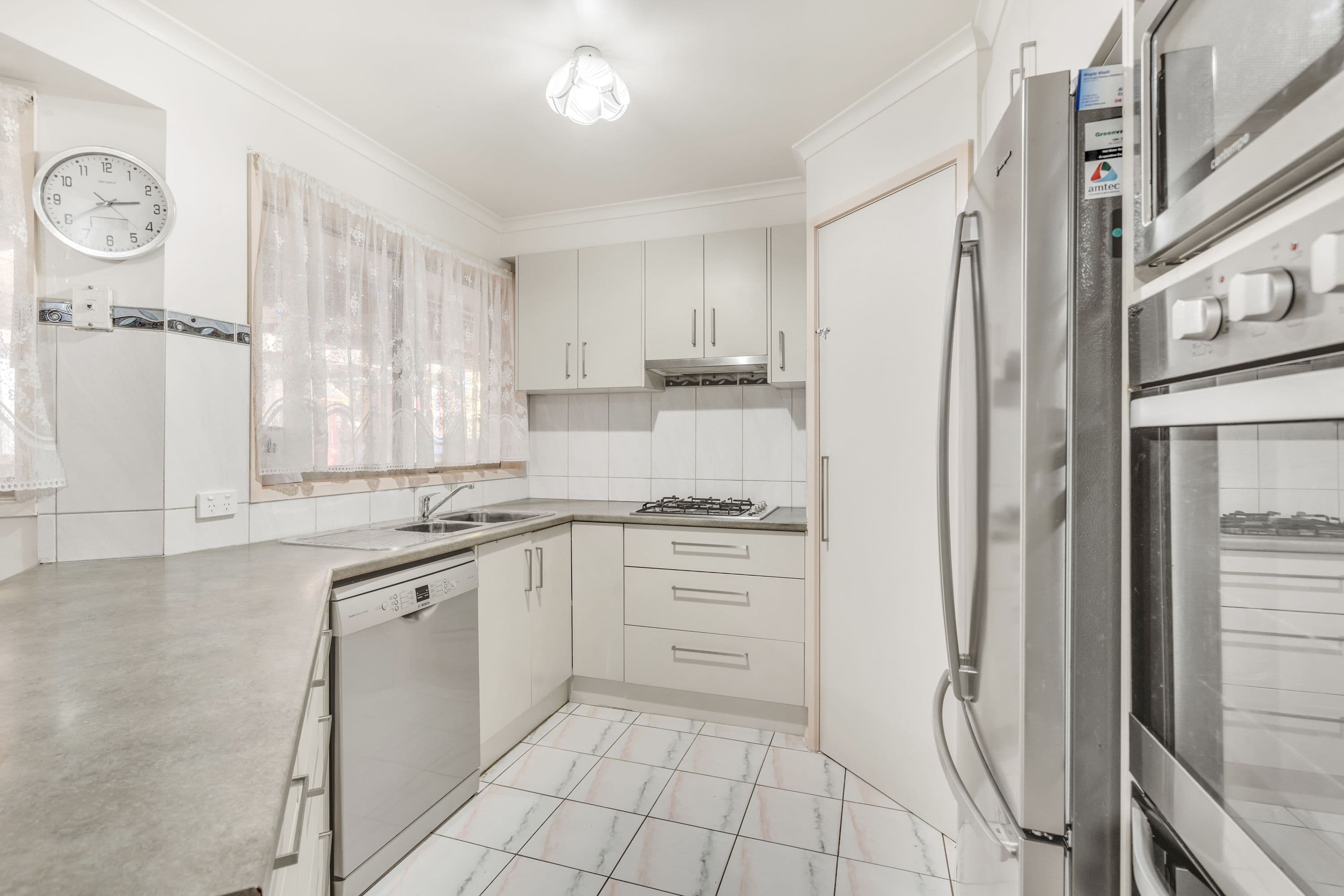84 Yarcombe Crescent, Craigieburn VIC 3064, Craigieburn - Thumbnail 5