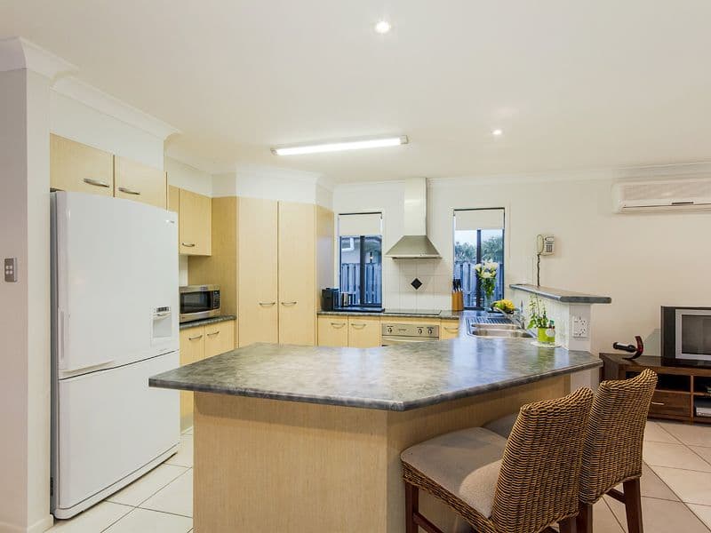 16 Maidenhead Court, Oxenford QLD 4210, Oxenford - Thumbnail 7