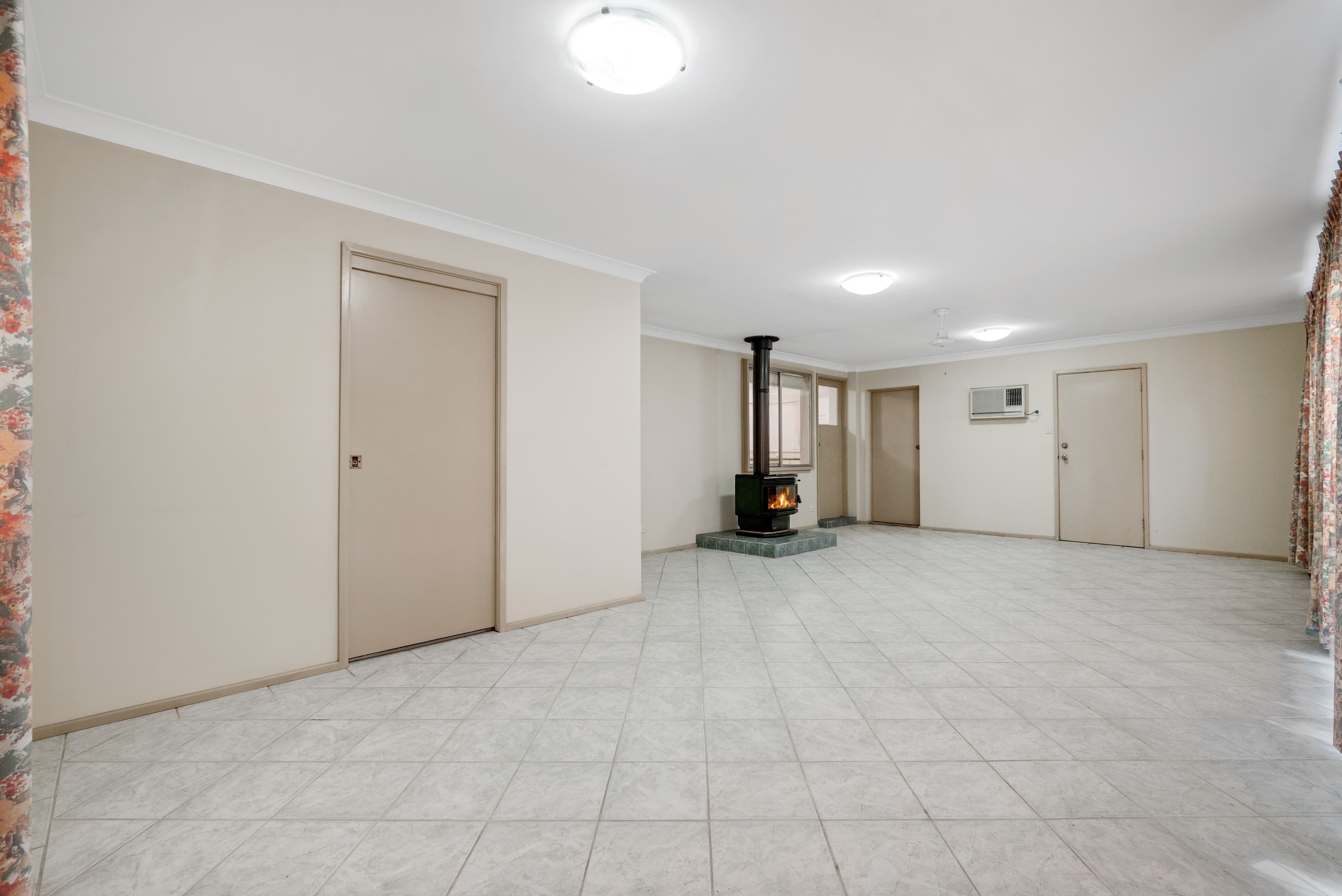 7 Clarence Street, Macquarie Fields NSW 2564, Macquarie Fields - Thumbnail 3