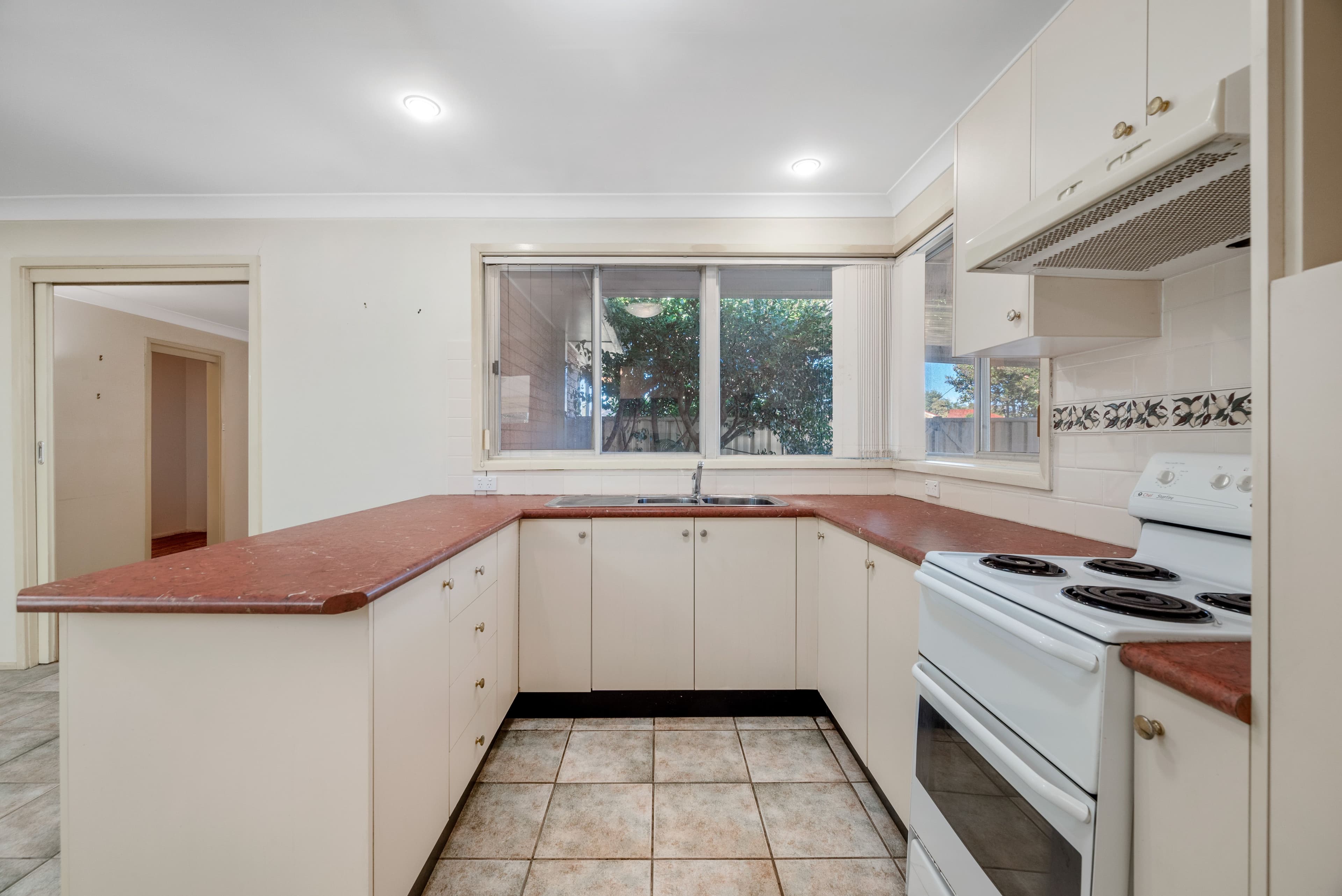 7 Clarence Street, Macquarie Fields NSW 2564, Macquarie Fields - Thumbnail 4