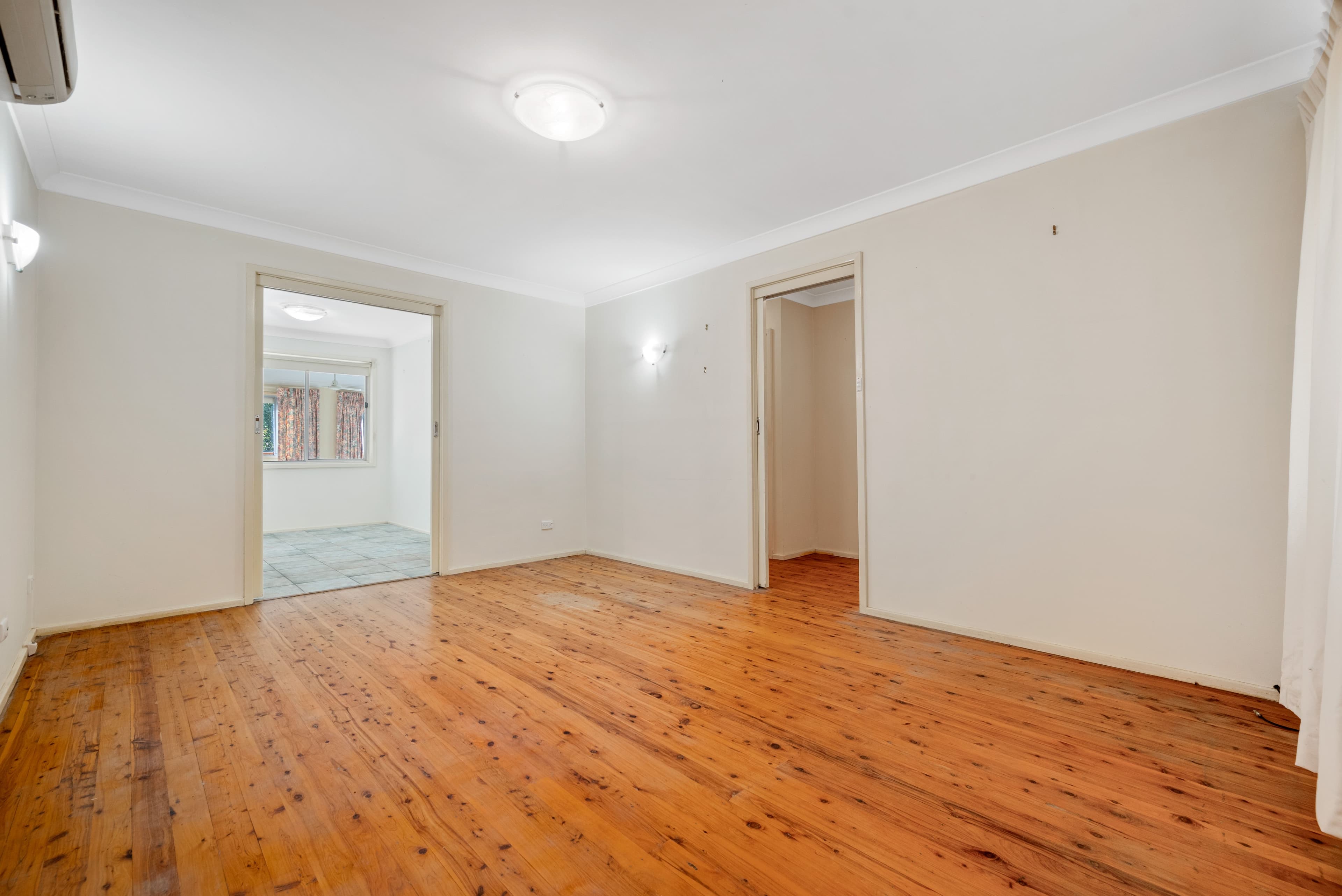 7 Clarence Street, Macquarie Fields NSW 2564, Macquarie Fields - Thumbnail 7