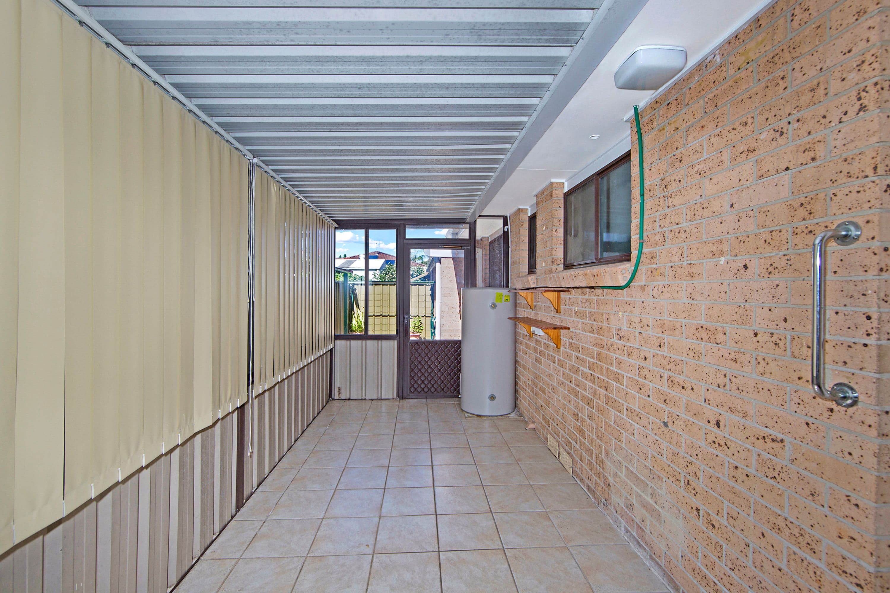 42 Natuna Avenue, Budgewoi - Thumbnail 8