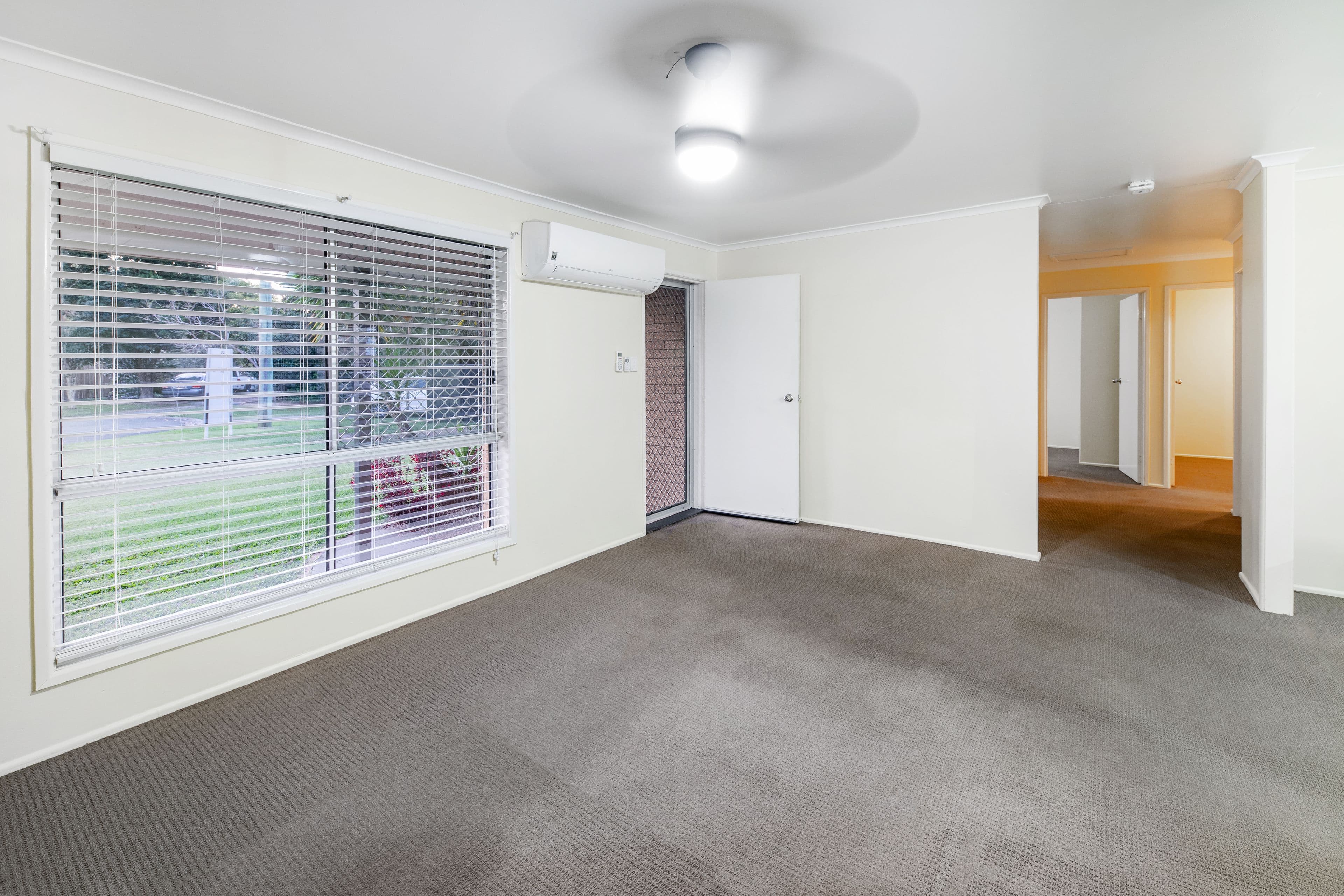 11 Duncan Avenue, Deception Bay QLD 4508, Deception Bay - Thumbnail 4