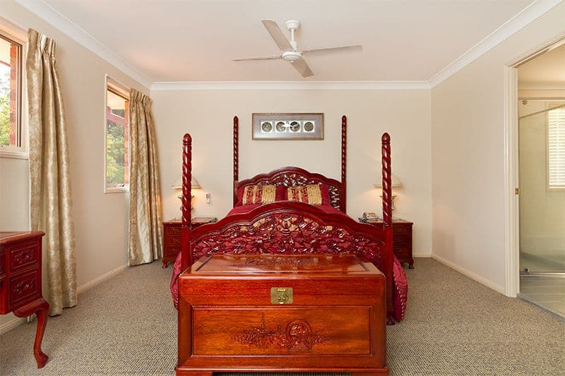 5 Mentone Avenue, BUNDALL QLD 4217, Bundall - Thumbnail 3