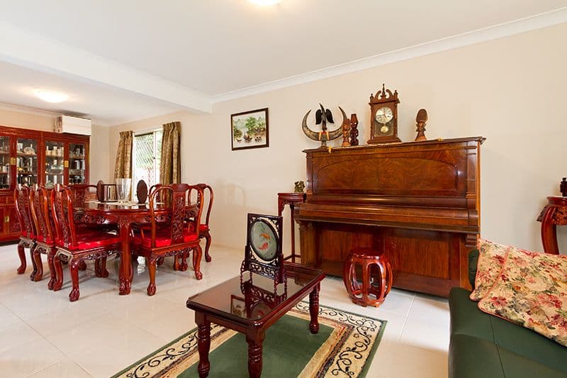 5 Mentone Avenue, BUNDALL QLD 4217, Bundall - Thumbnail 4