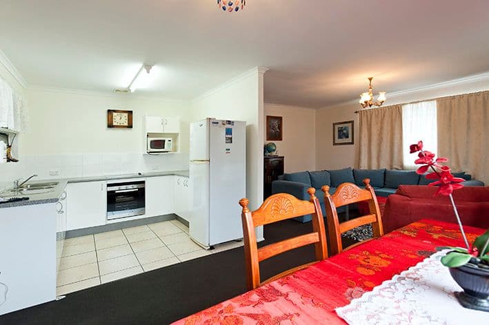 20 Broadsea Avenue, MAROOCHYDORE QLD 4558, Maroochydore - Thumbnail 2