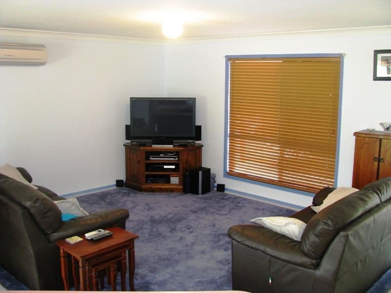 36 Beechwood Drive, YAMANTO QLD 4305, Yamanto - Thumbnail 2