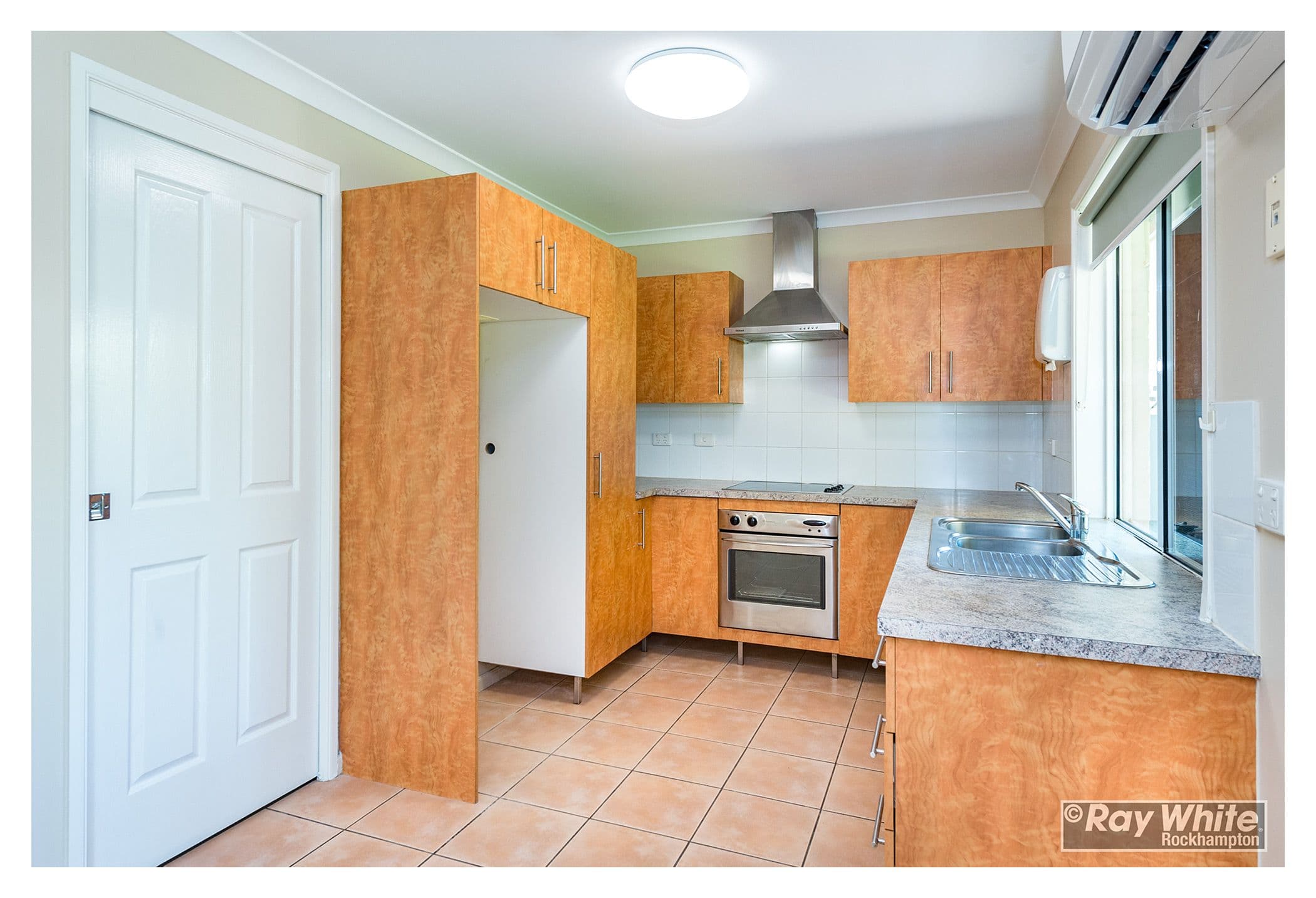 576 Norman Road, Norman Gardens QLD 4701, Norman Gardens - Thumbnail 6