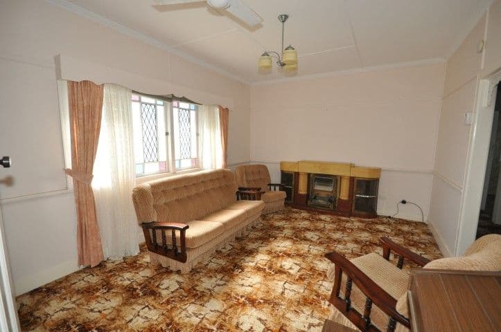 9 Amelia Street, West Gladstone QLD 4680, West Gladstone - Thumbnail 3