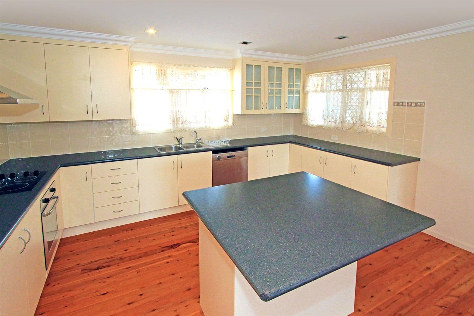 5 Kroombit Drive, BOULDERCOMBE QLD 4702, Bouldercombe - Thumbnail 5