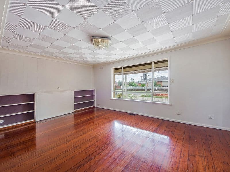 37 Yarmouth Avenue, ST ALBANS VIC 3021, St Albans - Thumbnail 2