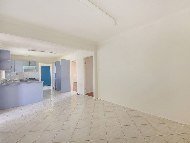 37 Yarmouth Avenue, ST ALBANS VIC 3021, St Albans - Thumbnail 4