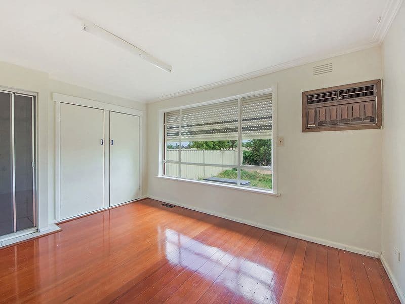 37 Yarmouth Avenue, ST ALBANS VIC 3021, St Albans - Thumbnail 5