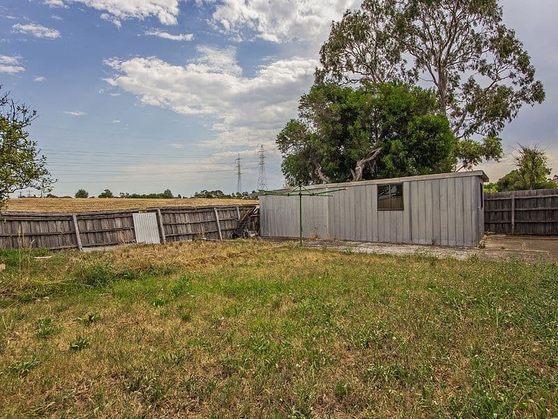 37 Yarmouth Avenue, ST ALBANS VIC 3021, St Albans - Thumbnail 7