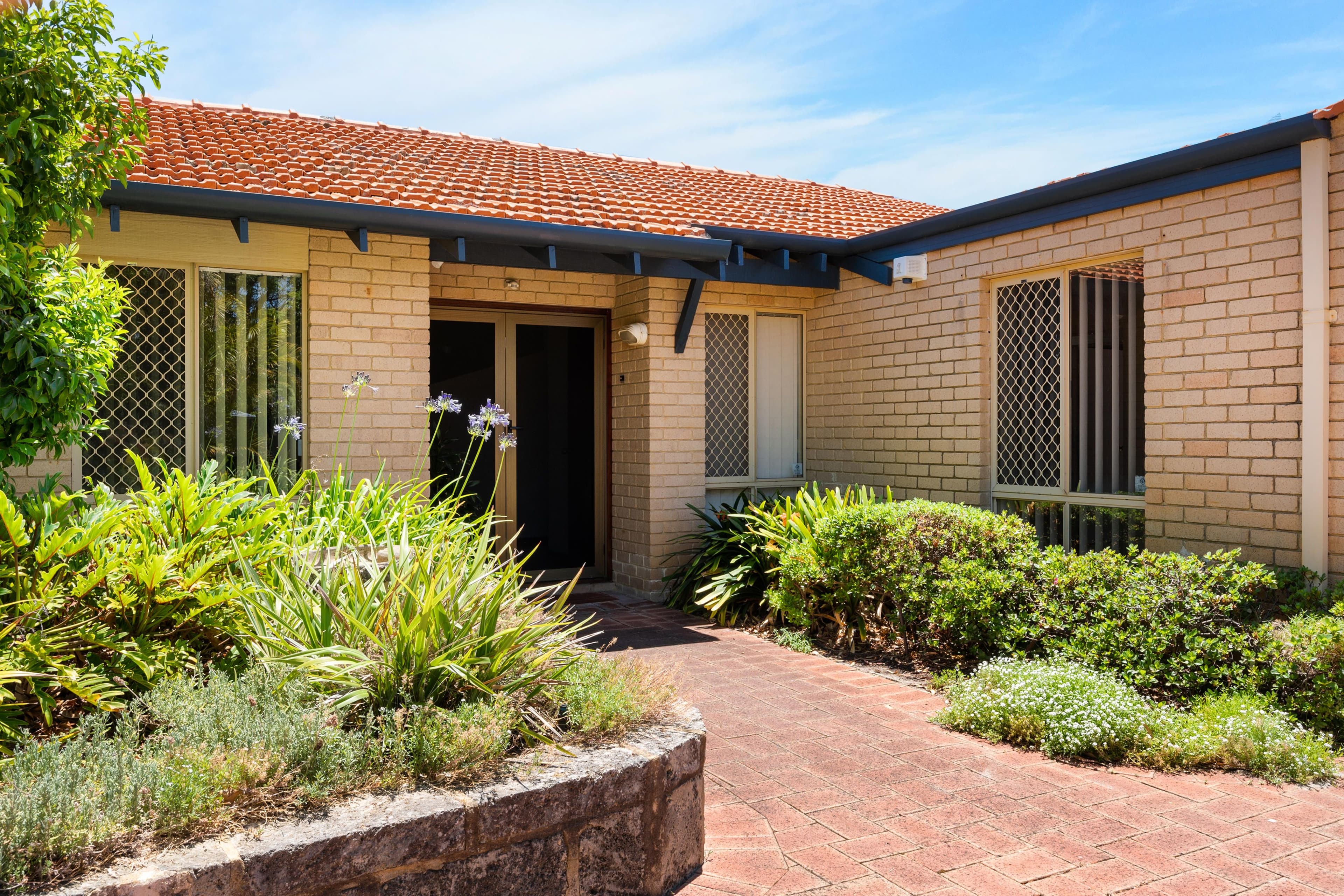 4 Walter Close, Bateman WA 6150, Bateman - Thumbnail 2