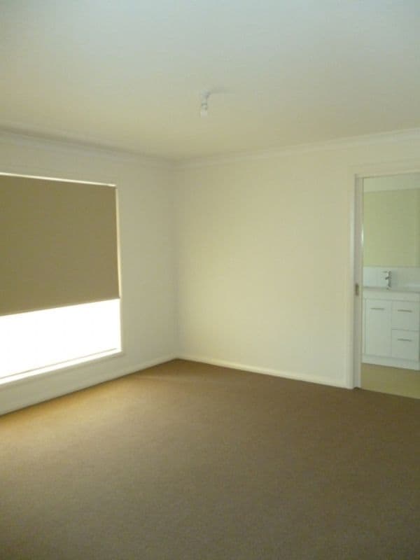 1 Mecklenburg Close, EPPING VIC 3076, Epping - Thumbnail 6