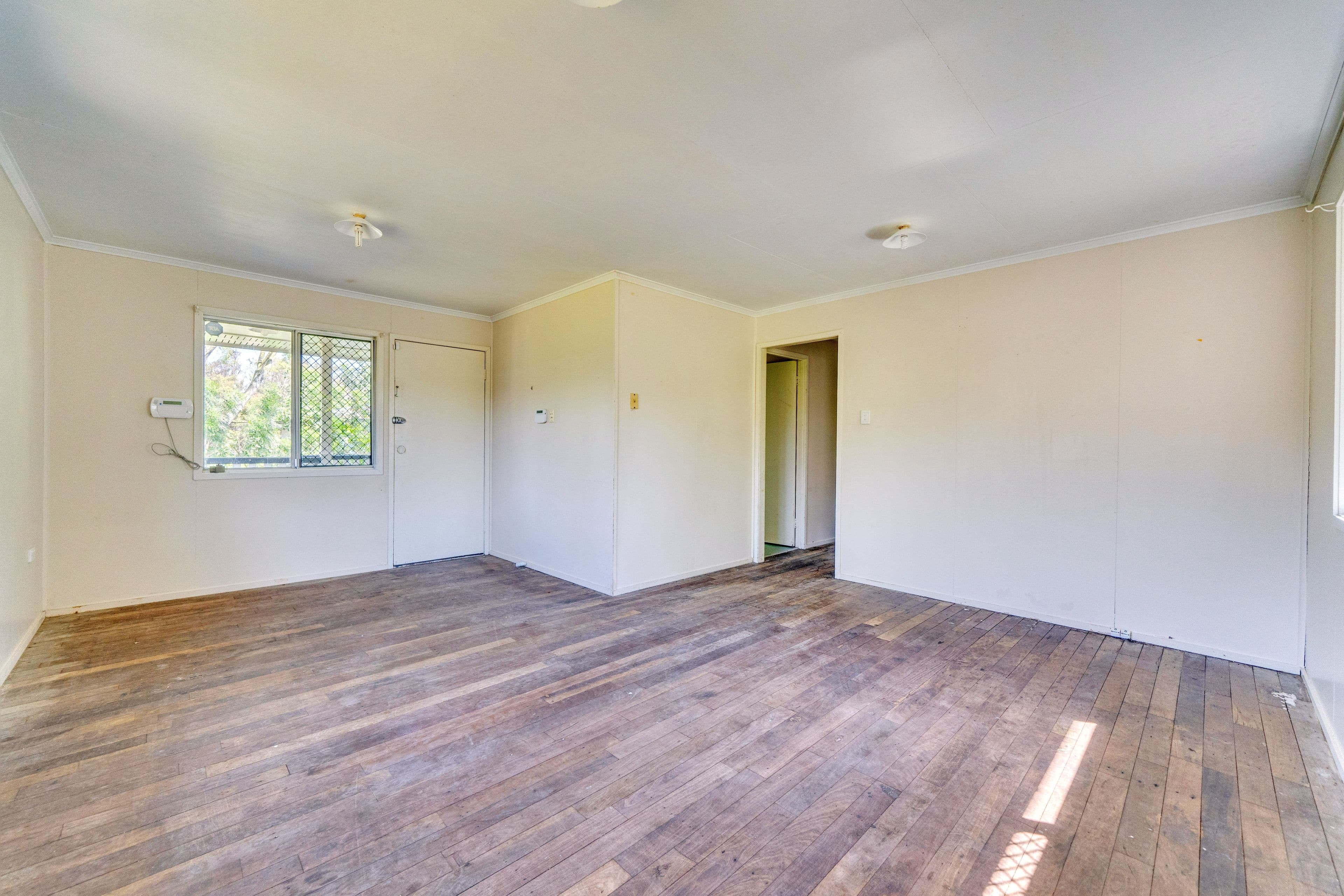 31 Gibbs Street, Riverview QLD 4303, Riverview - Thumbnail 4
