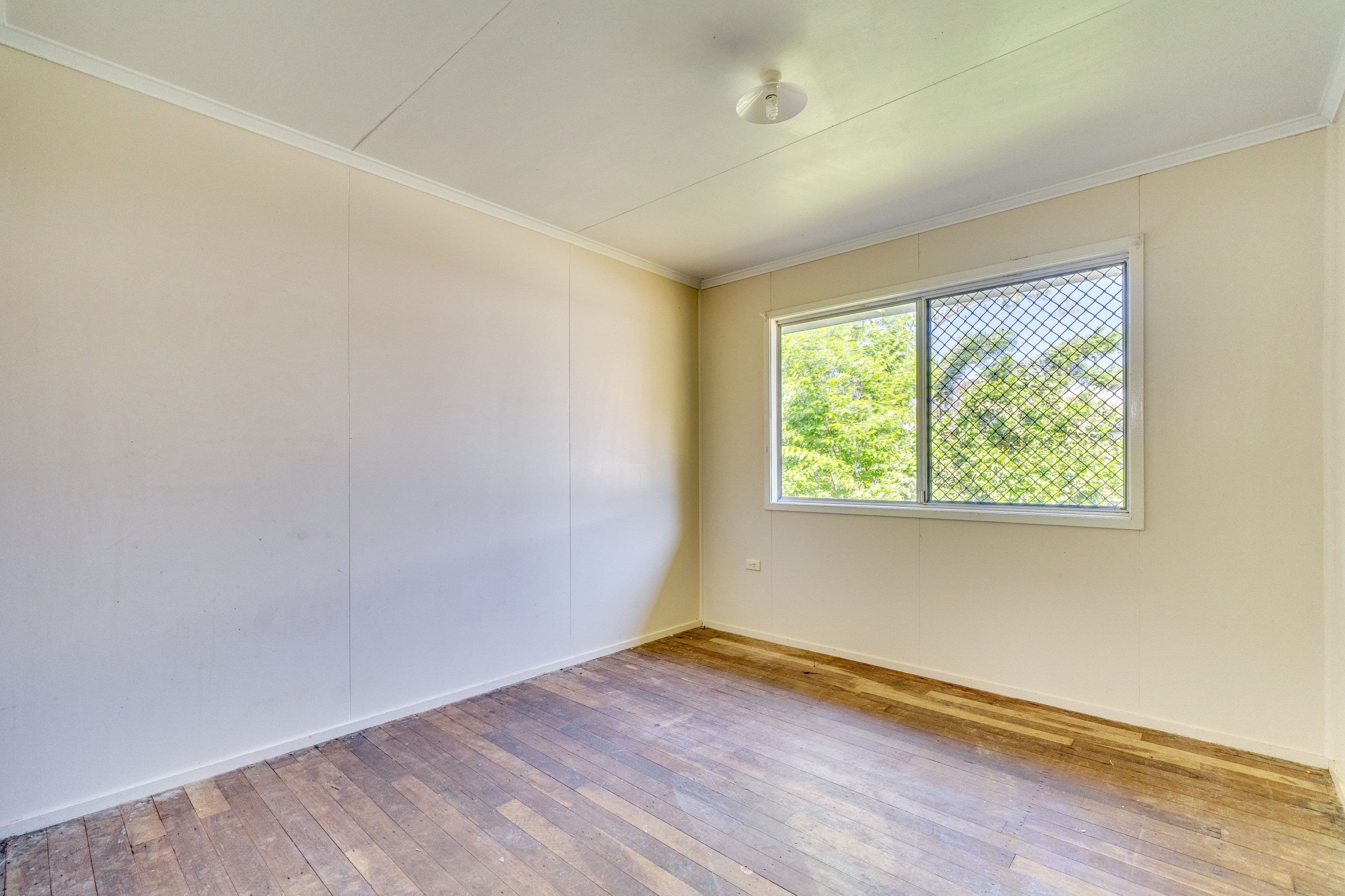 31 Gibbs Street, Riverview QLD 4303, Riverview - Thumbnail 6