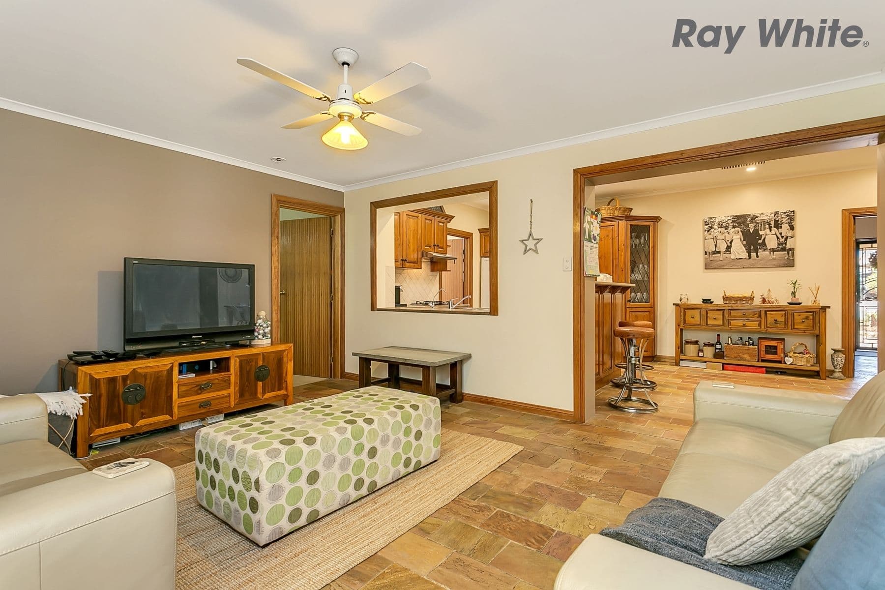 8 Pinehurst Grove, Morphett Vale SA 5162, Morphett Vale - Thumbnail 4