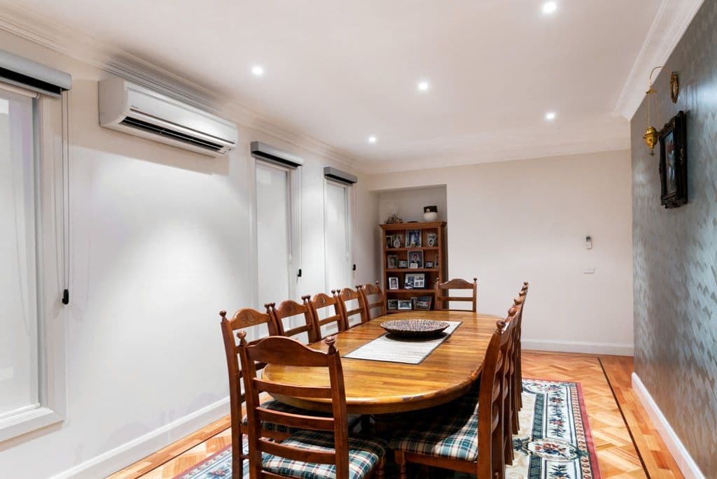 6 Minvi Terrace, CAIRNLEA VIC 3023, Cairnlea - Thumbnail 2
