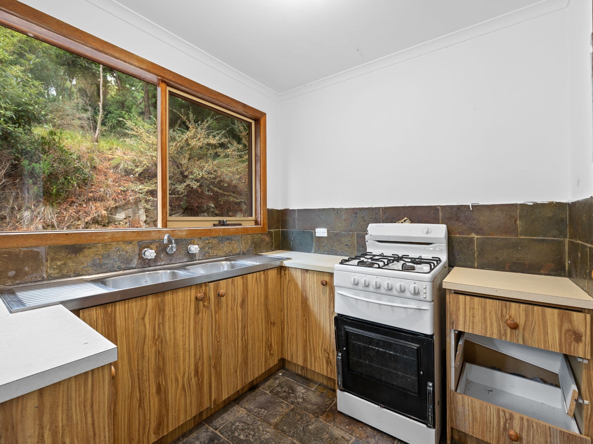 21 Warrawee Road, Mount Evelyn VIC 3796, Mount Evelyn - Thumbnail 6