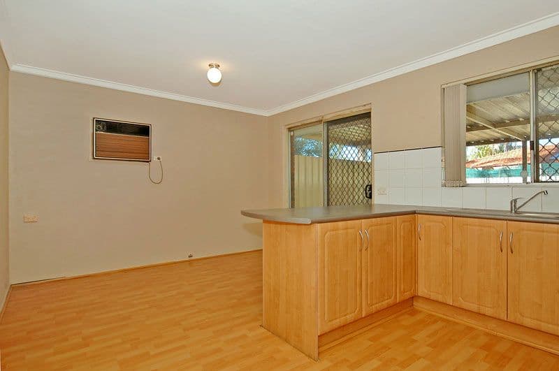 34  Brockmill Avenue, BEECHBORO WA 6063, Beechboro - Thumbnail 3