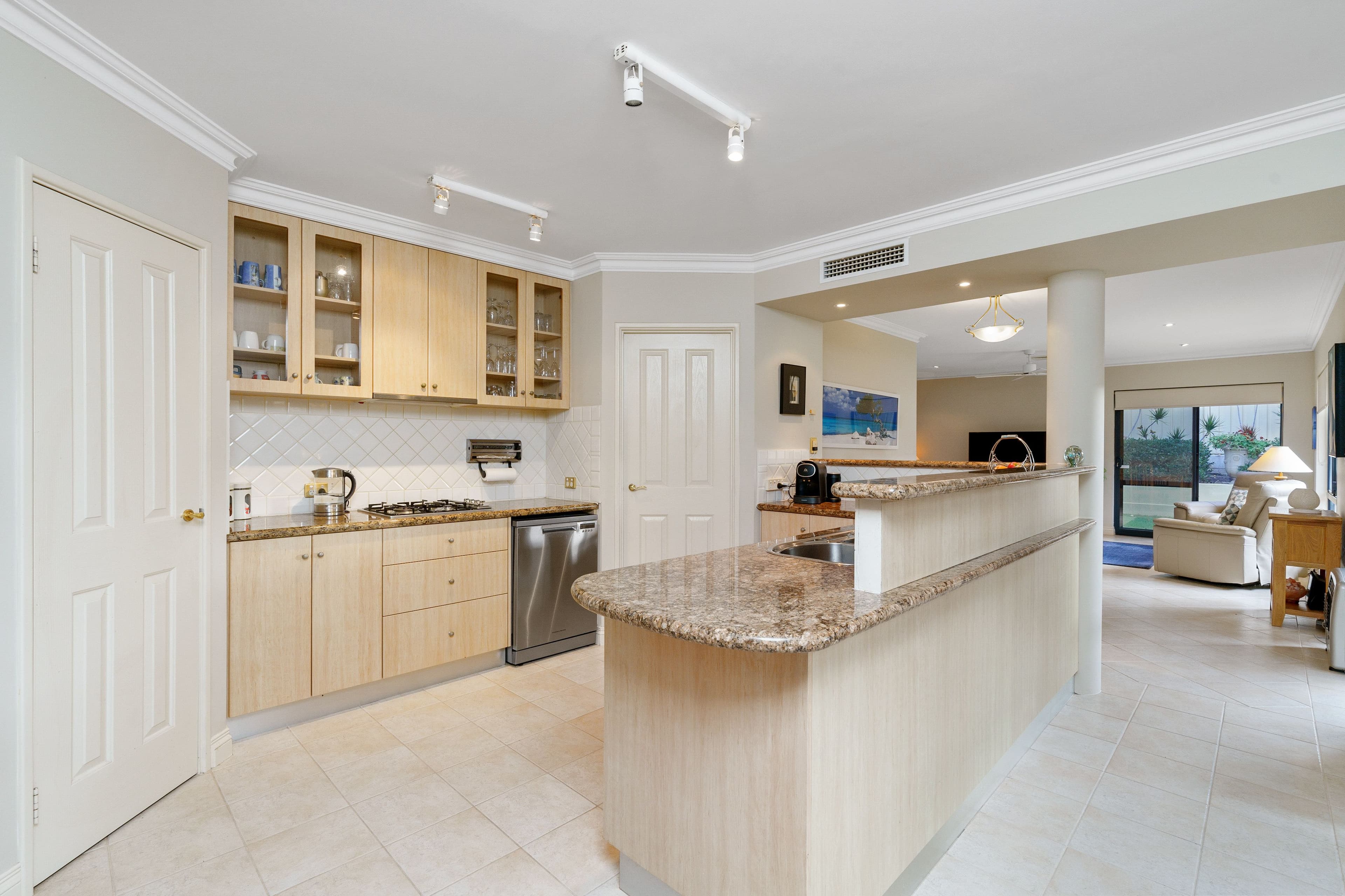 24A Ventnor Avenue, Mount Pleasant WA 6153, Mount Pleasant - Thumbnail 3