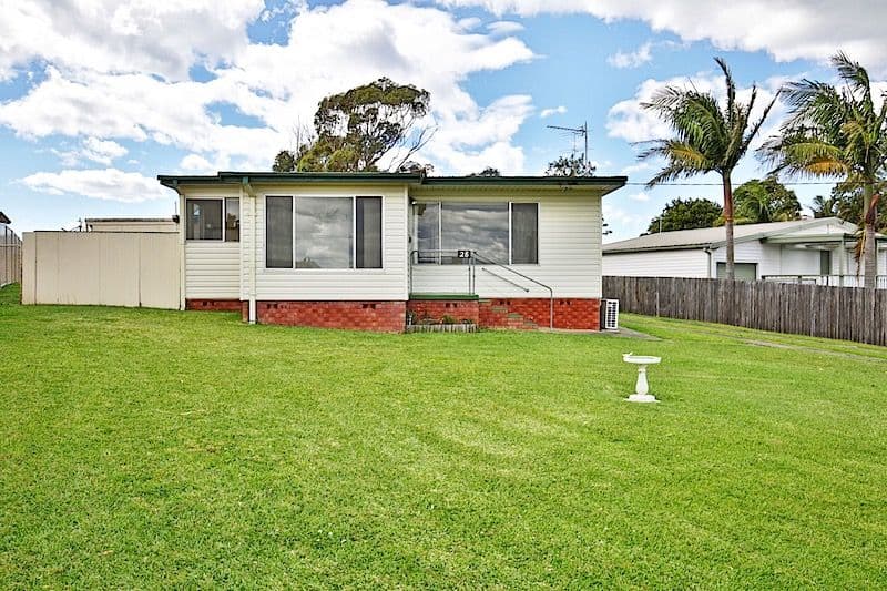 28 Ophir Street, Orient Point - Image 1