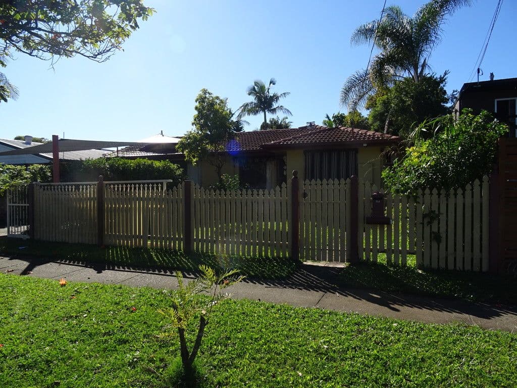29 Clifton Street, Biggera Waters QLD 4216, Biggera Waters - Thumbnail 3