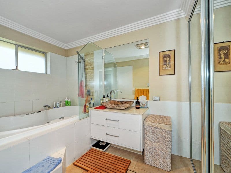2 Nagel Avenue, Miami QLD 4220, Miami - Thumbnail 8
