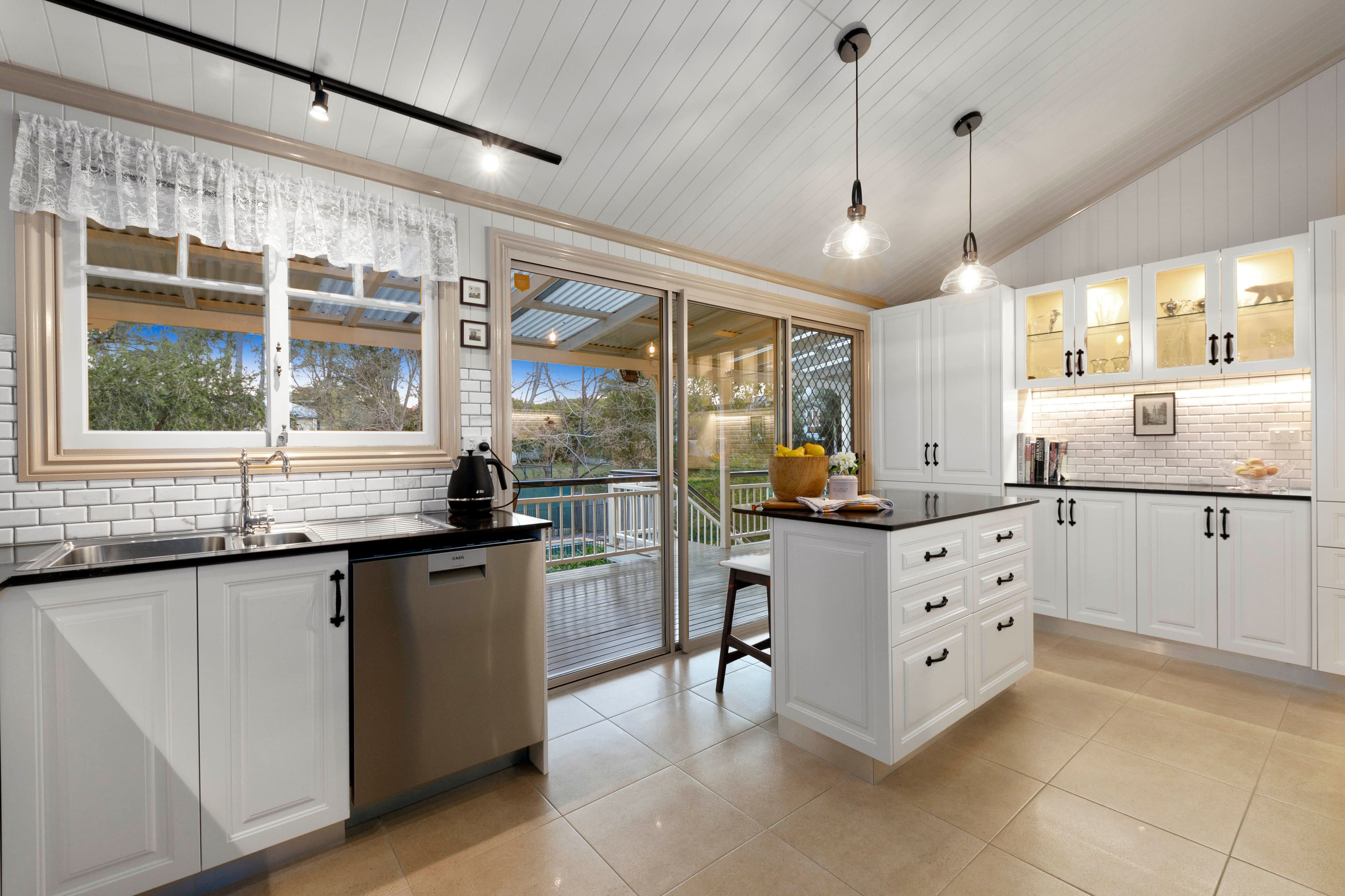 15 Gray Avenue, Corinda QLD 4075, Corinda - Thumbnail 8