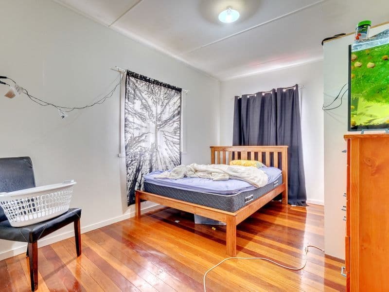 4 Lalroy Street, Beachmere QLD 4510, Beachmere - Thumbnail 5