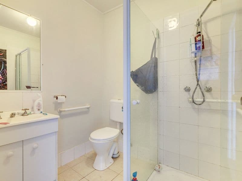 4 Lalroy Street, Beachmere QLD 4510, Beachmere - Thumbnail 6