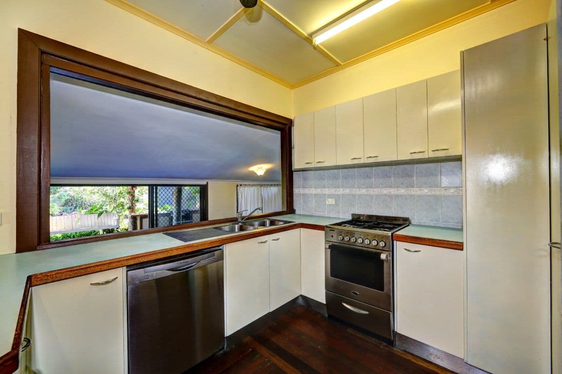 22 Montgomery Street, SVENSSON HEIGHTS QLD 4670, Svensson Heights - Thumbnail 8