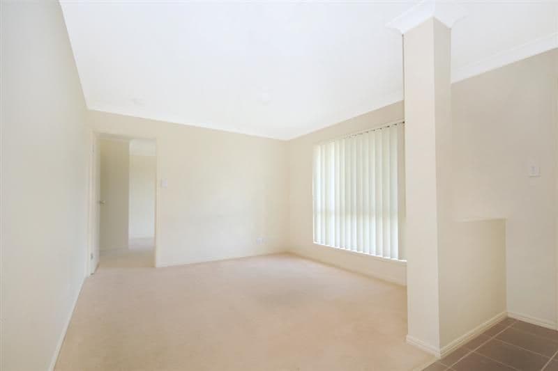 12 Wareena Crescent, GLENVALE QLD 4350, Glenvale - Thumbnail 4