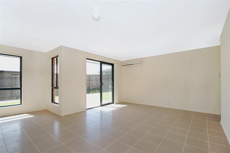 12 Wareena Crescent, GLENVALE QLD 4350, Glenvale - Thumbnail 6