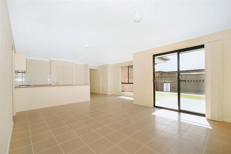12 Wareena Crescent, GLENVALE QLD 4350, Glenvale - Thumbnail 7