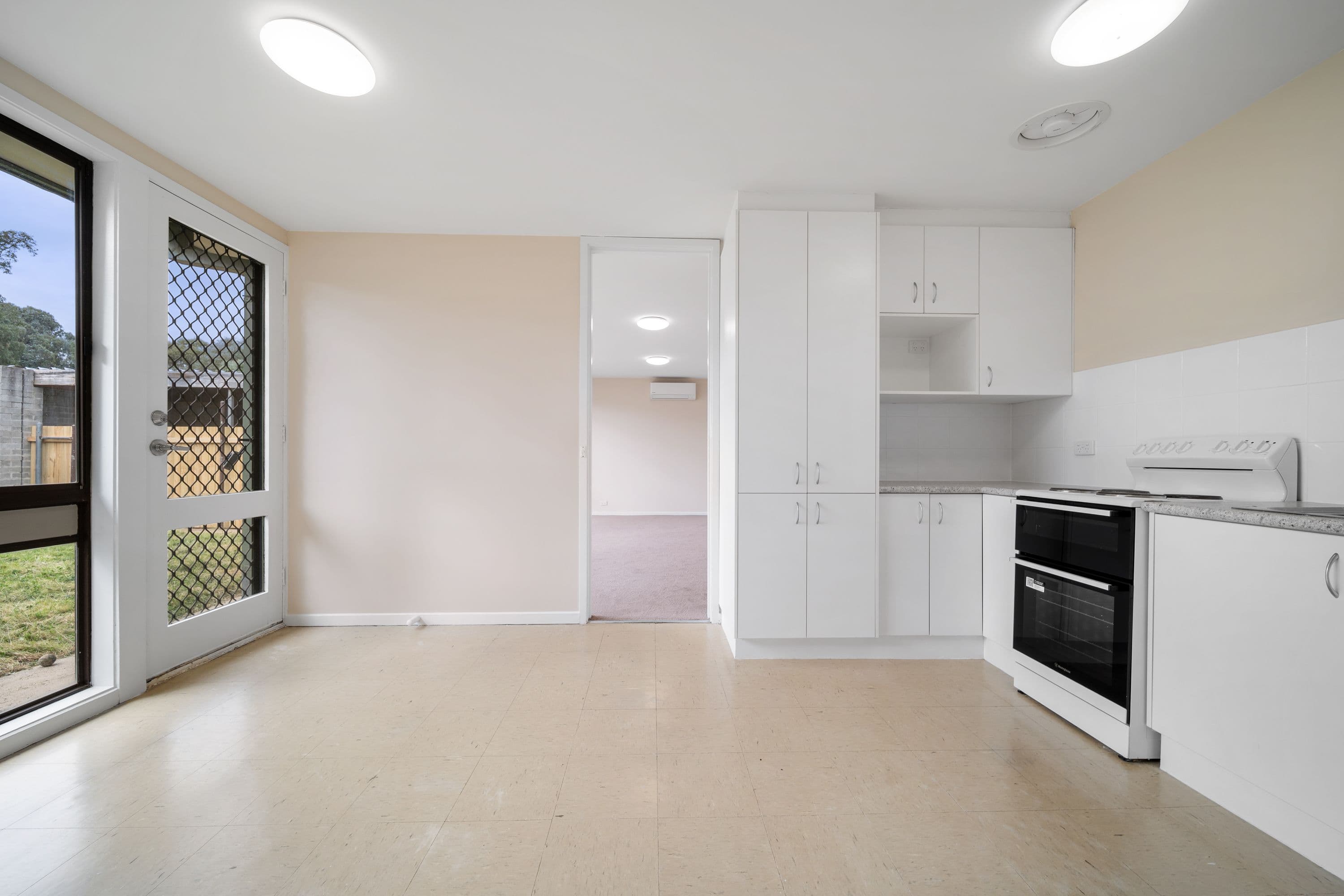 37 Chirnside Circuit, Kambah ACT 2902, Kambah - Thumbnail 4