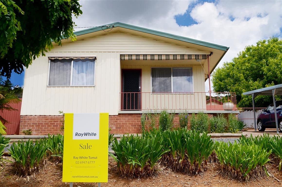 28 Corralyn Avenue, Batlow NSW 2730, Batlow - Image 1