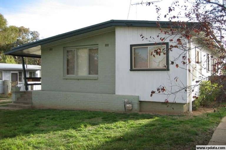 11 Bendick Street, YOUNG NSW 2594, Young - Thumbnail 2