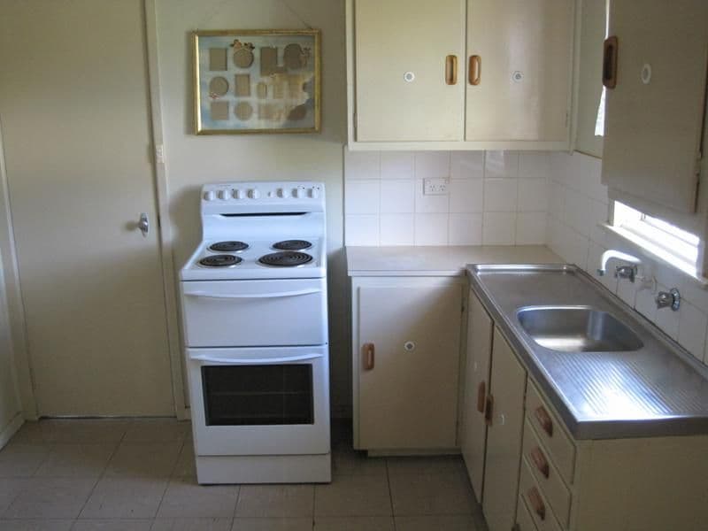 11 Bendick Street, YOUNG NSW 2594, Young - Thumbnail 4
