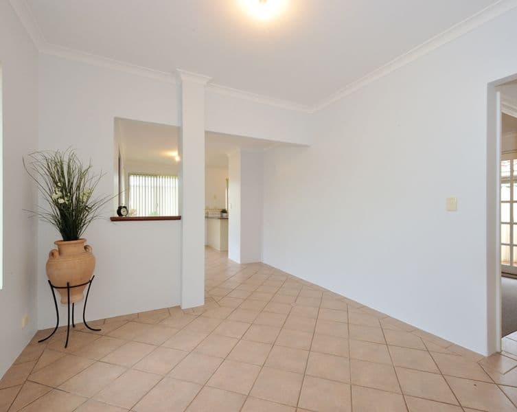 11 Mornington Boulevard, Waikiki WA 6169, Waikiki - Thumbnail 3