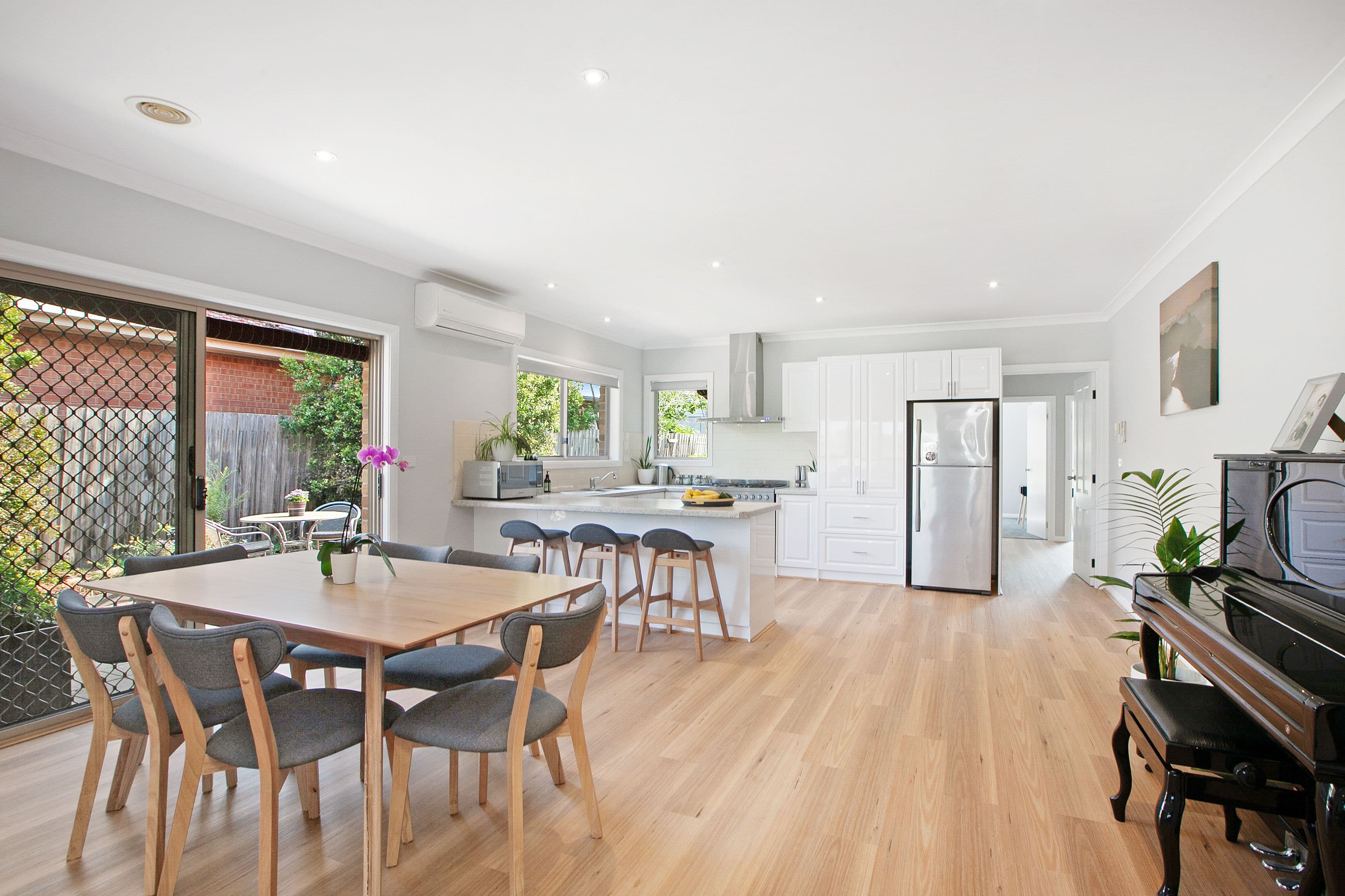 10 McMahon Road, Reservoir VIC 3073, Reservoir - Thumbnail 5