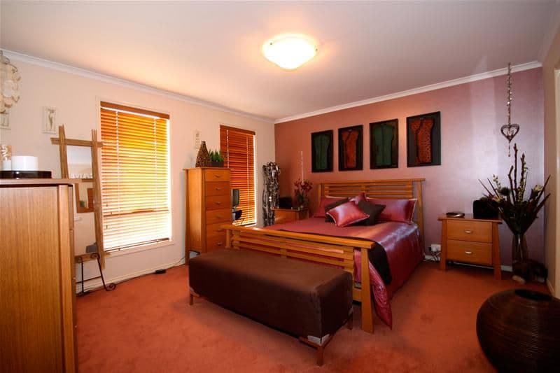 4 Riley Drive, MILL PARK VIC 3082, Mill Park - Thumbnail 7