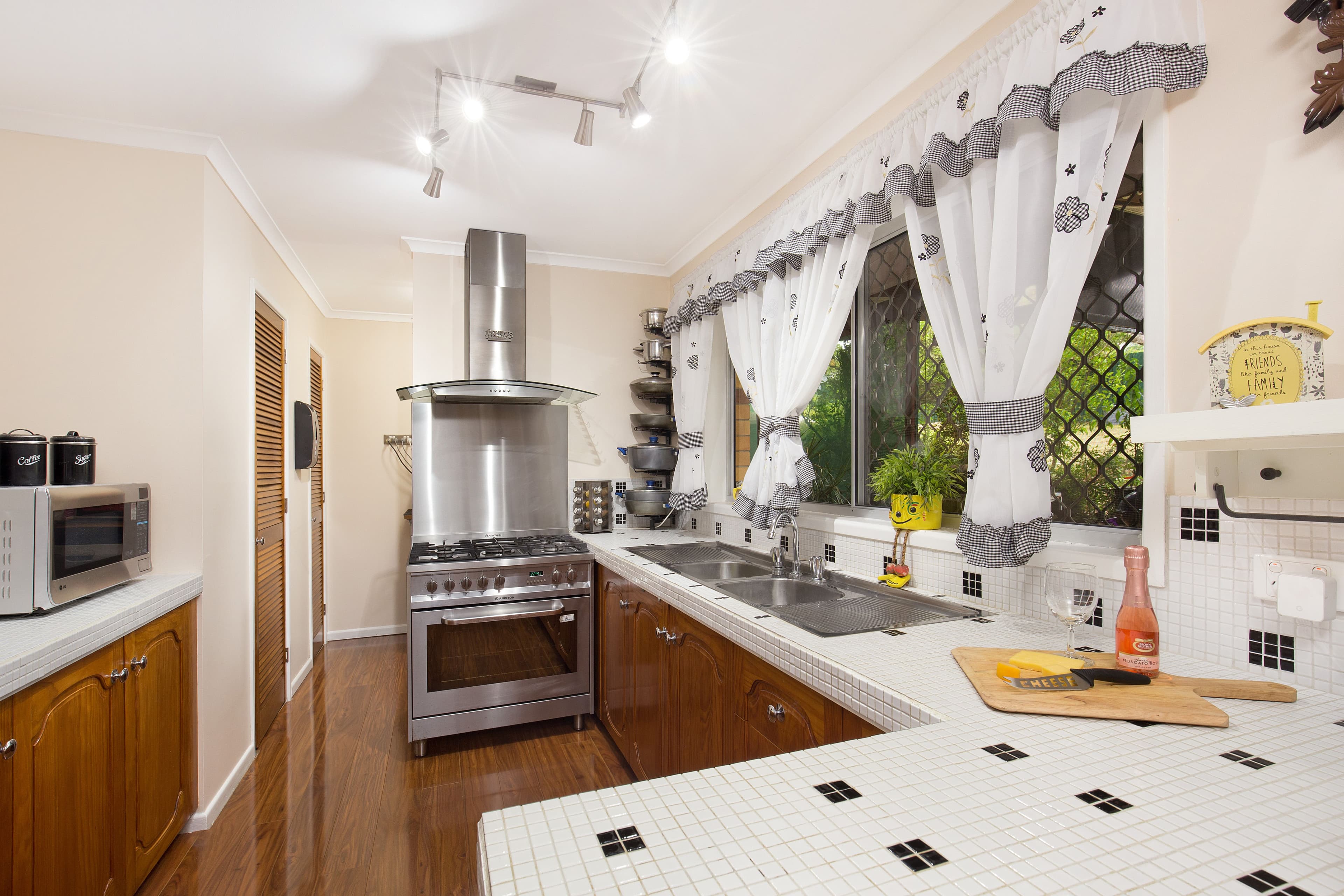 17 Dendron Street, Shailer Park QLD 4128, Shailer Park - Thumbnail 2